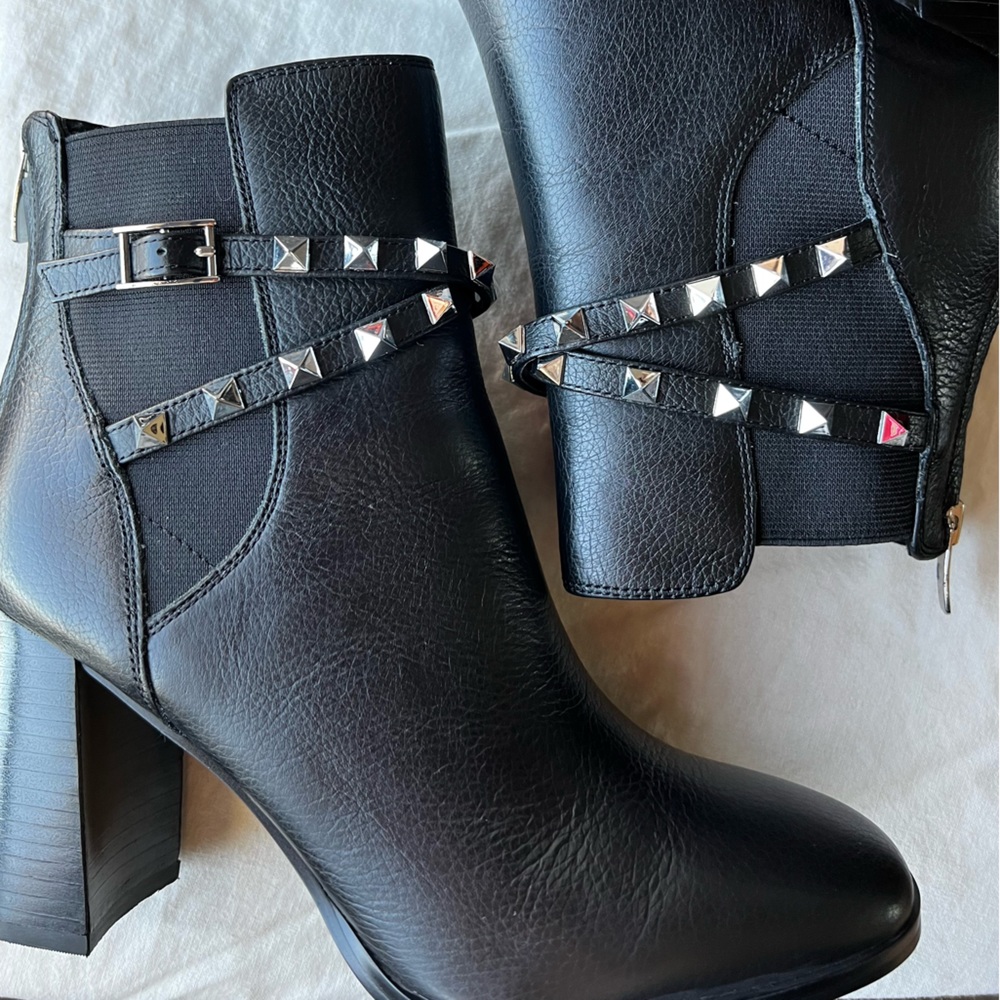 Nine West Donda Black Leather Booties